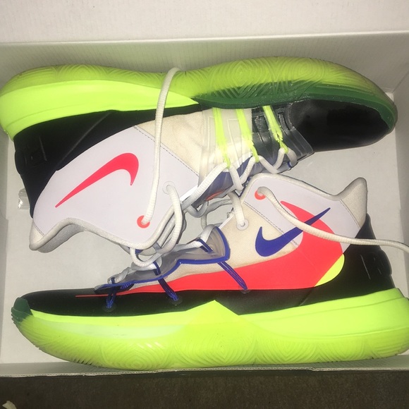 kyrie 5 rokit price